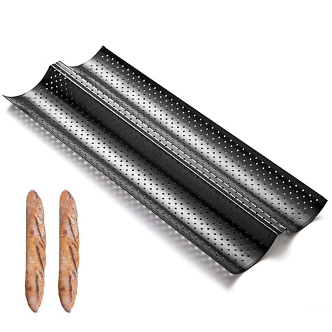 KITESSENSU Pan baguette ventilado muestra dos hogazas perfectas y crujientes.