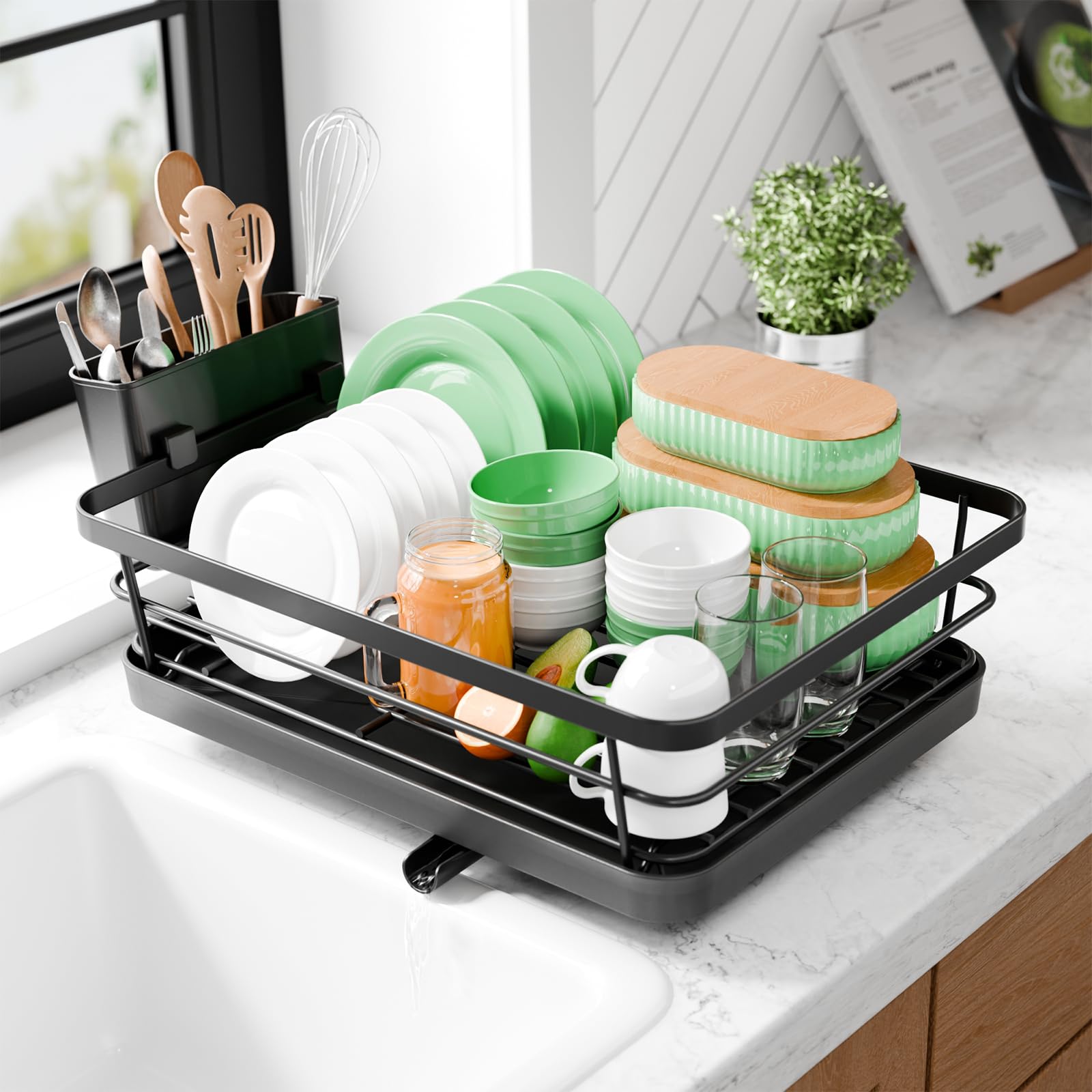 Kitsure escurridor de platos compacto, vista frontal, ideal para encimeras pequeñas.
