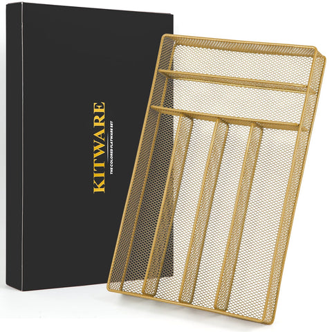 Cubiertos mantenidos ordenados con el organizador dorado Kitware en cajón.