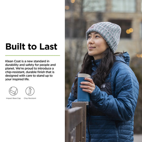 Klean Kanteen TKWide con aislamiento climáticamente estable mantiene bebidas calientes y frías.