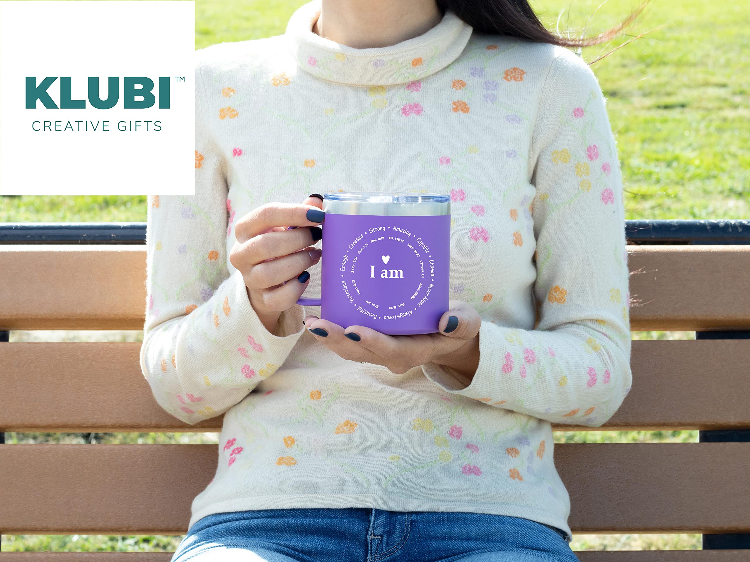KLUBI Diseño morado para mujeres, complemento elegante para su viaje de fe diario.