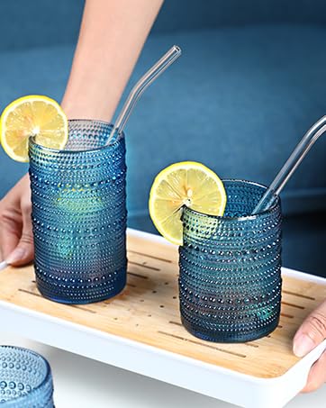 Caja-regalo KMIGRUAN con copas de vidrio azul.