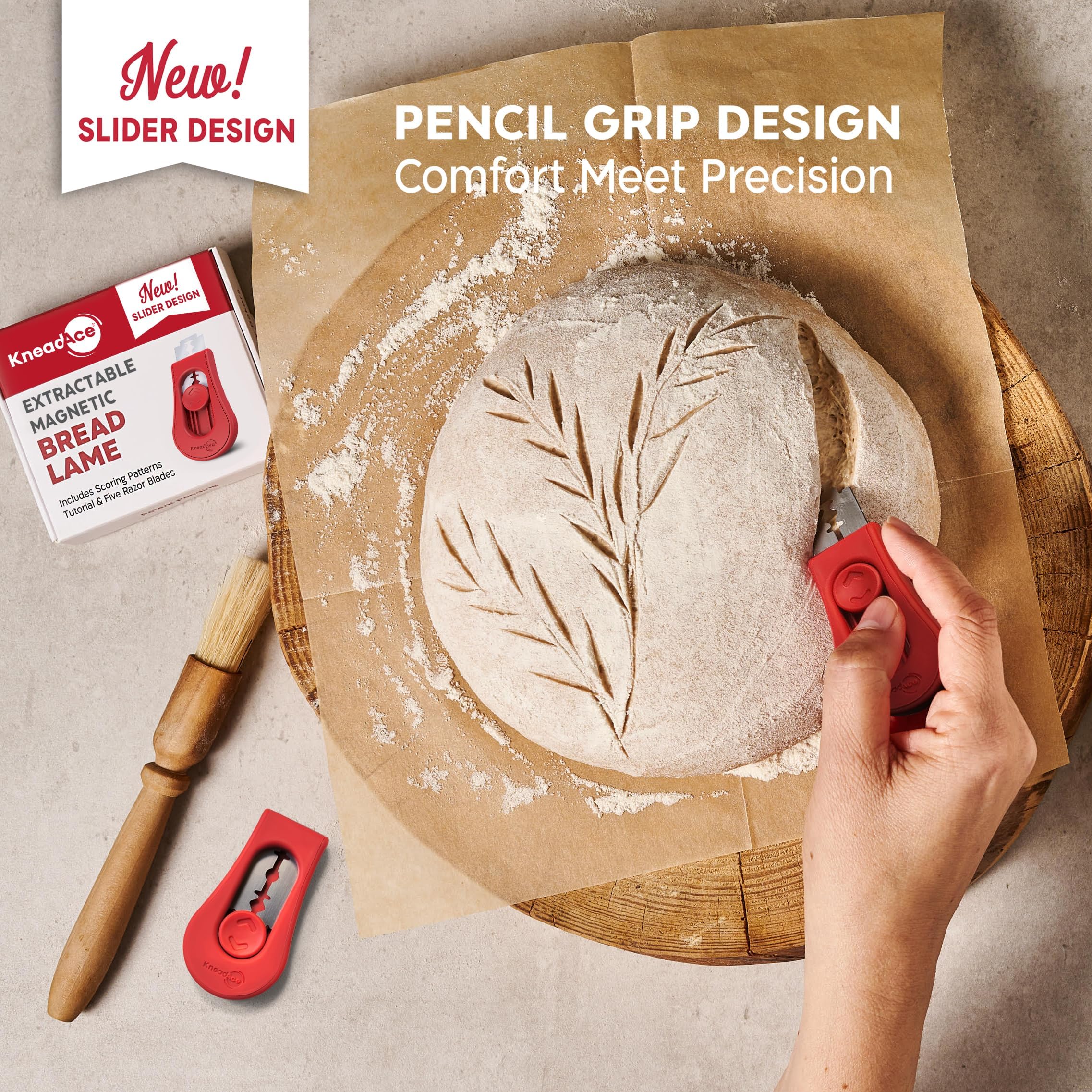 KNEADACE Mango ergonómico para un agarre cómodo durante el marcado de pan.