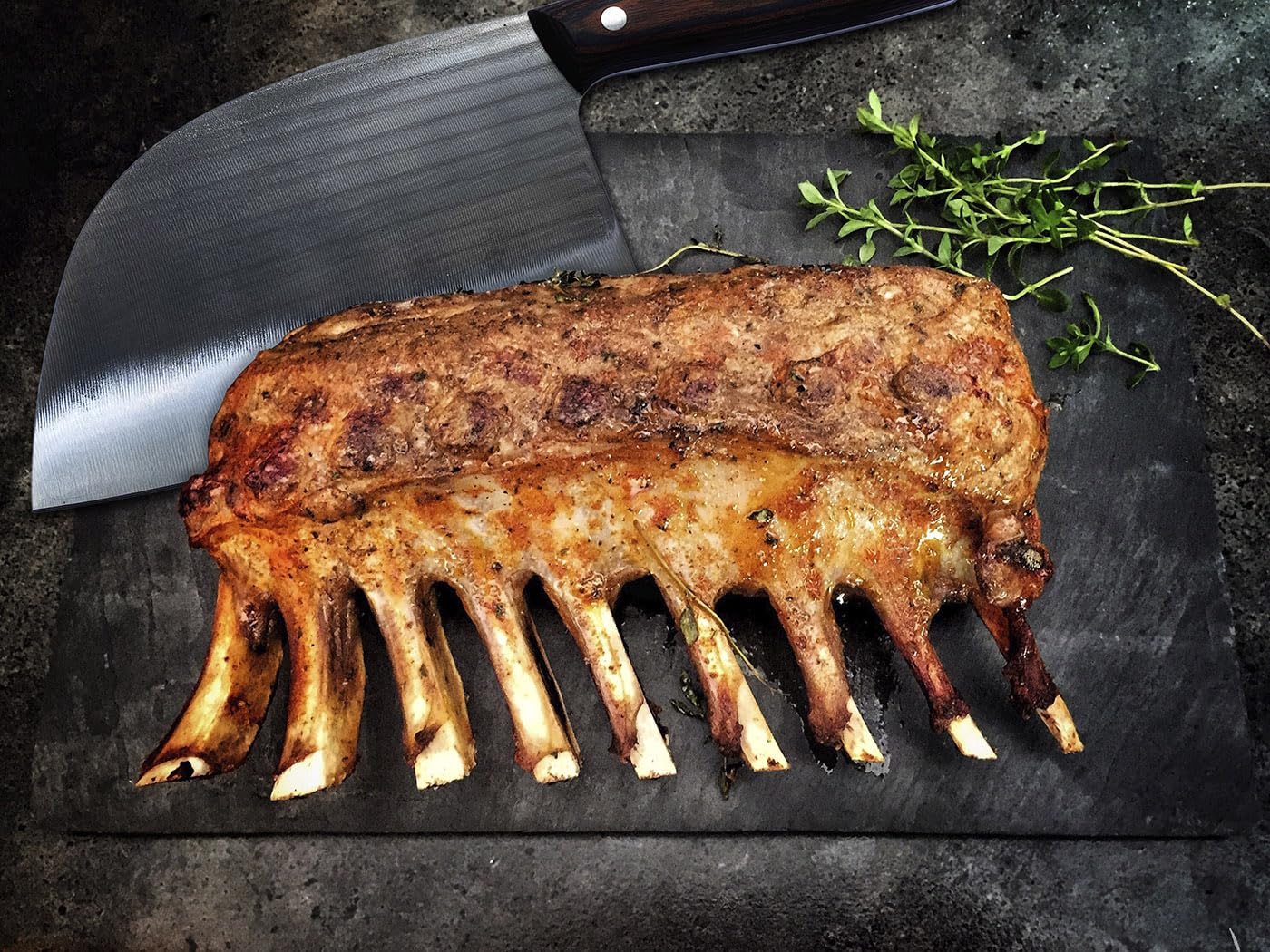 Corte diario con KNIFAST para verduras y carne, ergonomía y control.