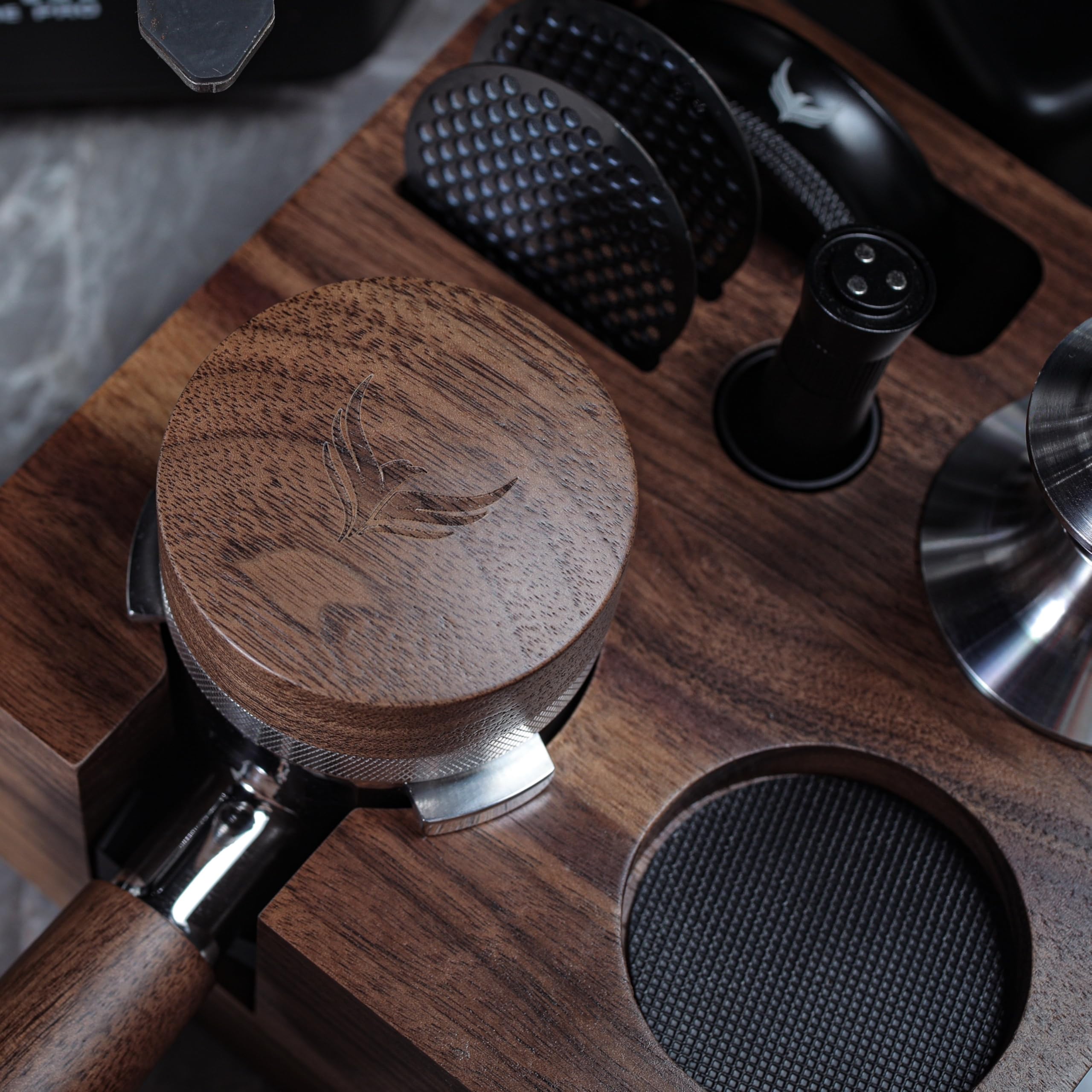 Knodos distribuidor espresso diseño profesional, herramienta de precisión para baristas.