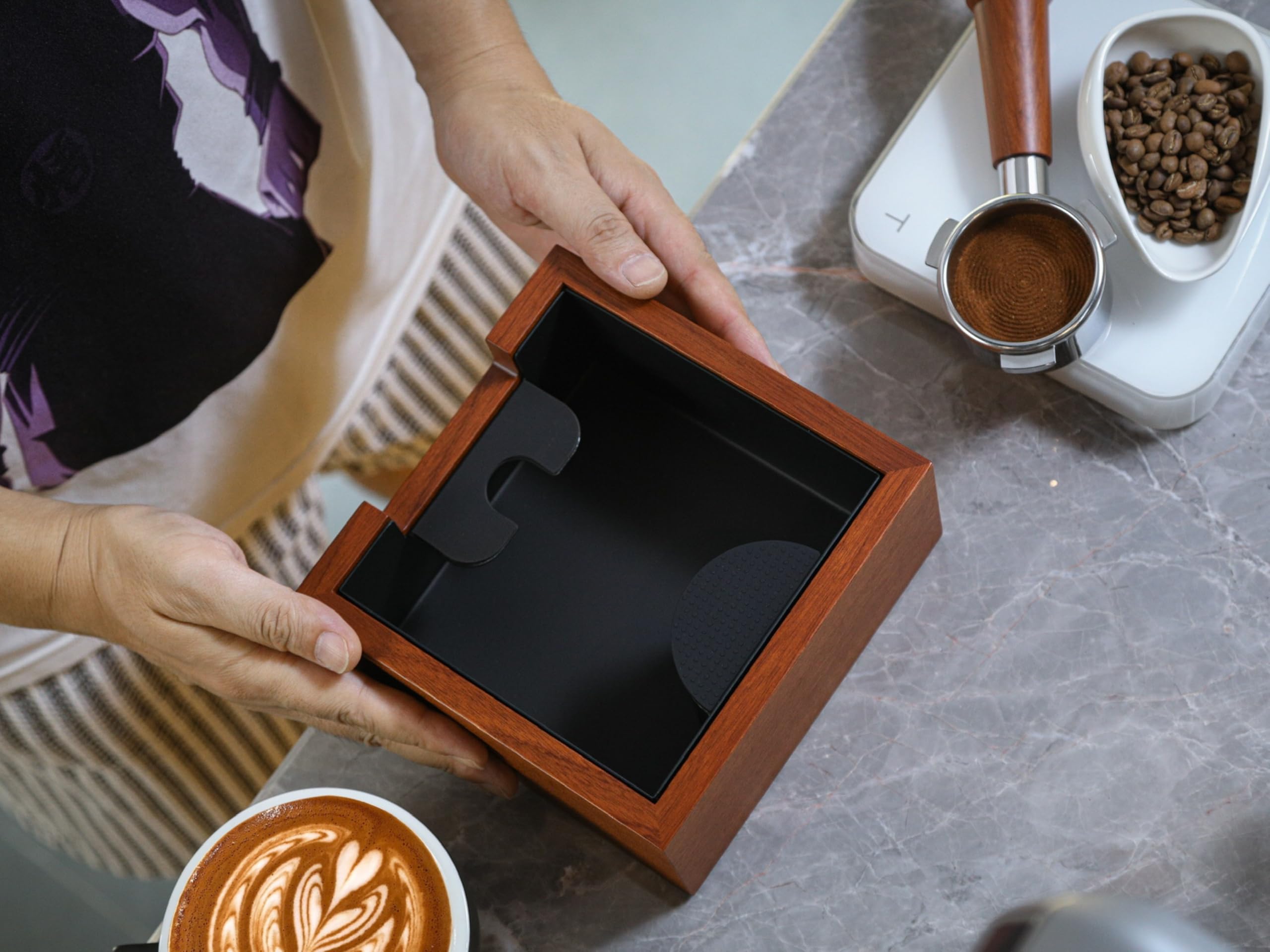 KNODOS Rosewood cubo expulsor expreso lateral, diseño elegante para tu estación.