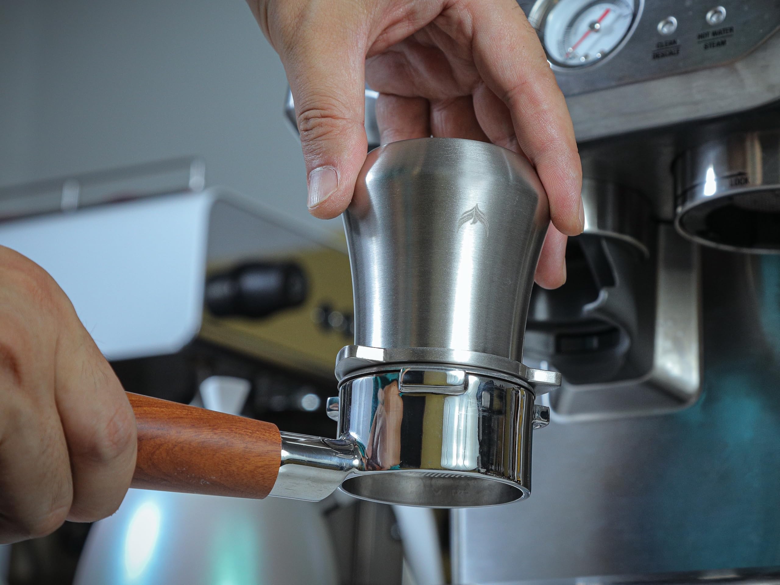 KNODOS kit accesorios para barista mejora el flujo de trabajo.