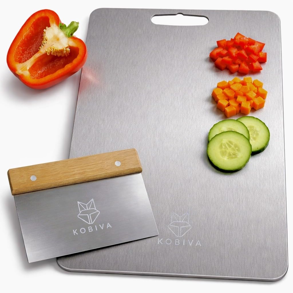 Kobiva tabla de acero inoxidable 304 con superficie higiénica para cortar carne y verduras.