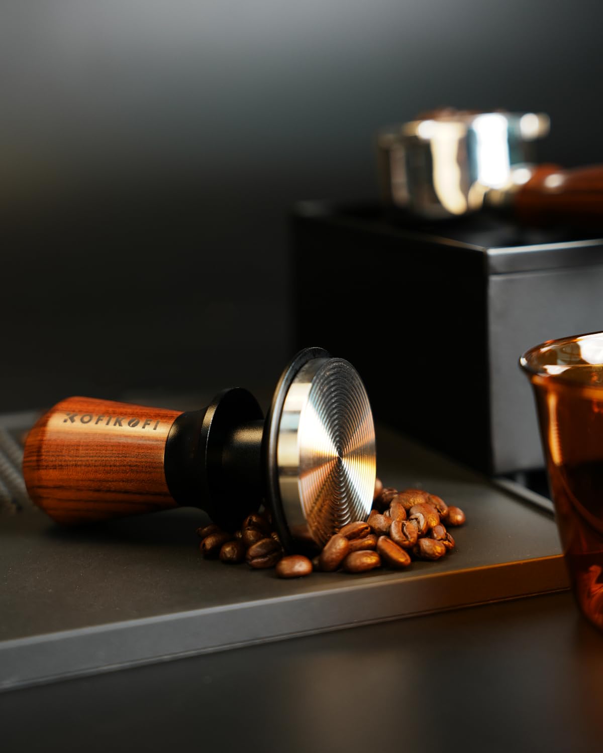KOFIKOFI prensador espresso con acabado robusto para uso diario