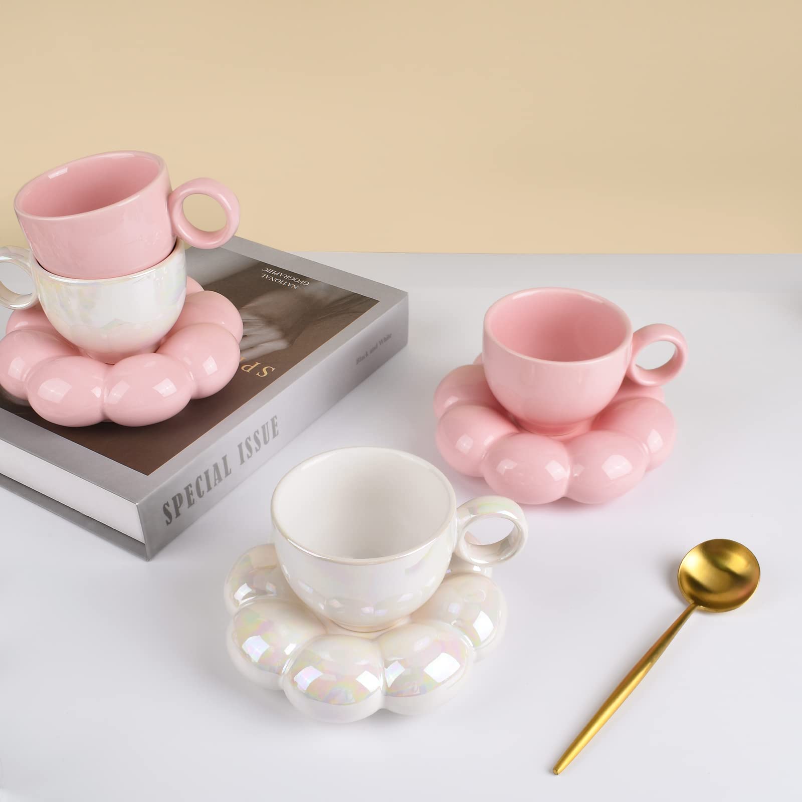 Taza para té o café, versátil para bebidas calientes.