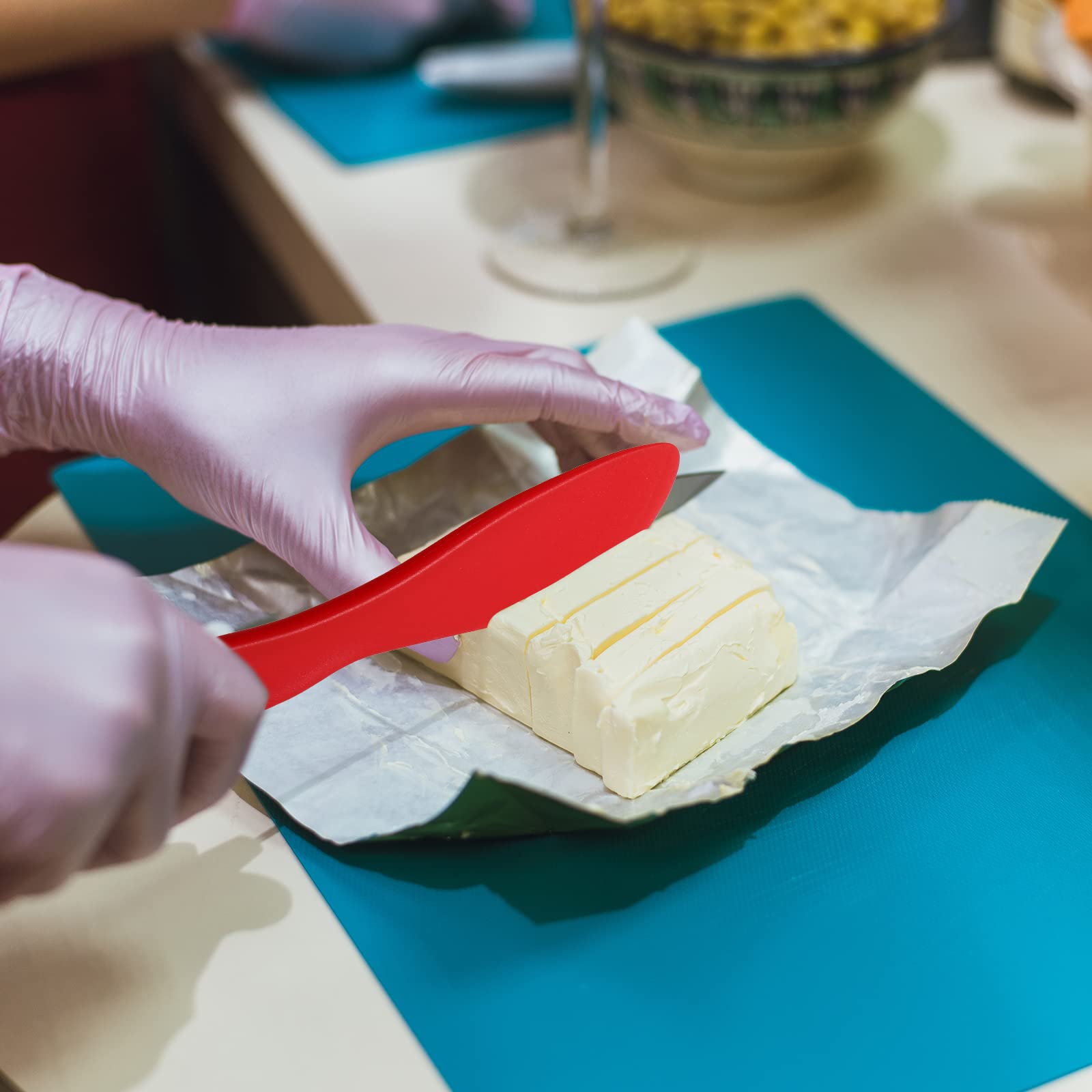 Kritkin espatula dispensadora en 4 colores, azul rojo rosa verde, práctica para cocina diaria.