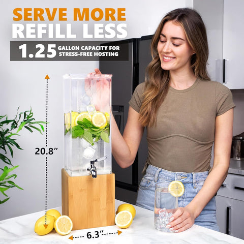 Ksestor dispensador acrílico con núcleo de hielo mantiene bebidas frías sin diluir.