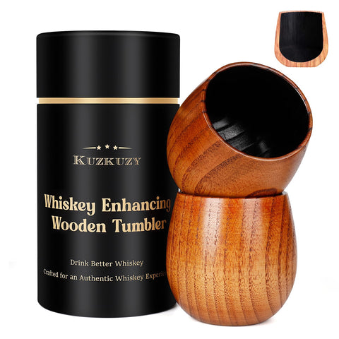 Vaso KUZKUZY whisky madera carbonizada frente, sabor intenso al servir