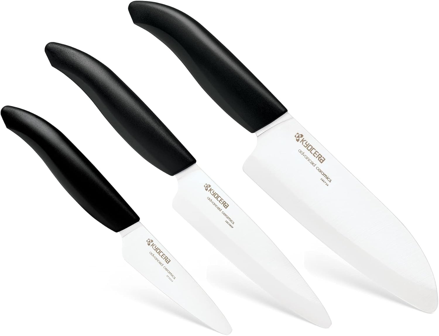 Kyocera Revolution Series Santoku de 5.5 pulgadas, afilado y ligero para cortar frutas y verduras.