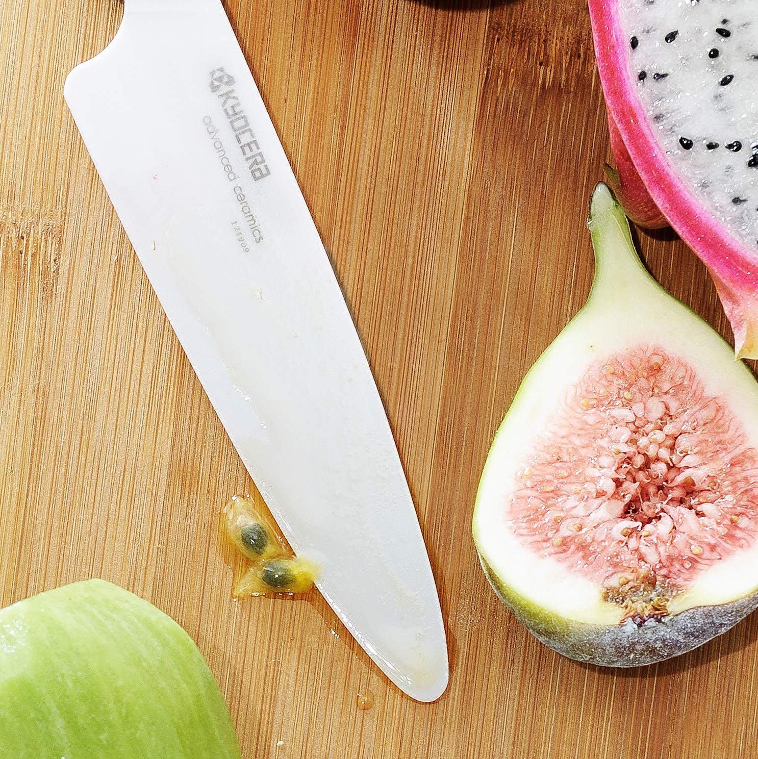 Cuchillo Kyocera 4-25 azul, diseño ergonómico para uso diario cómodo.