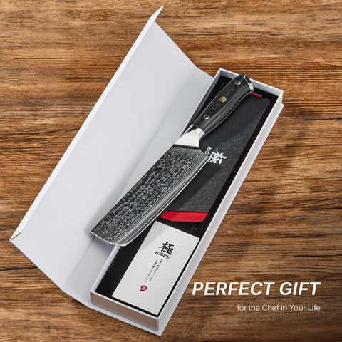 KYOKU Nakiri con mango largo para mayor control.
