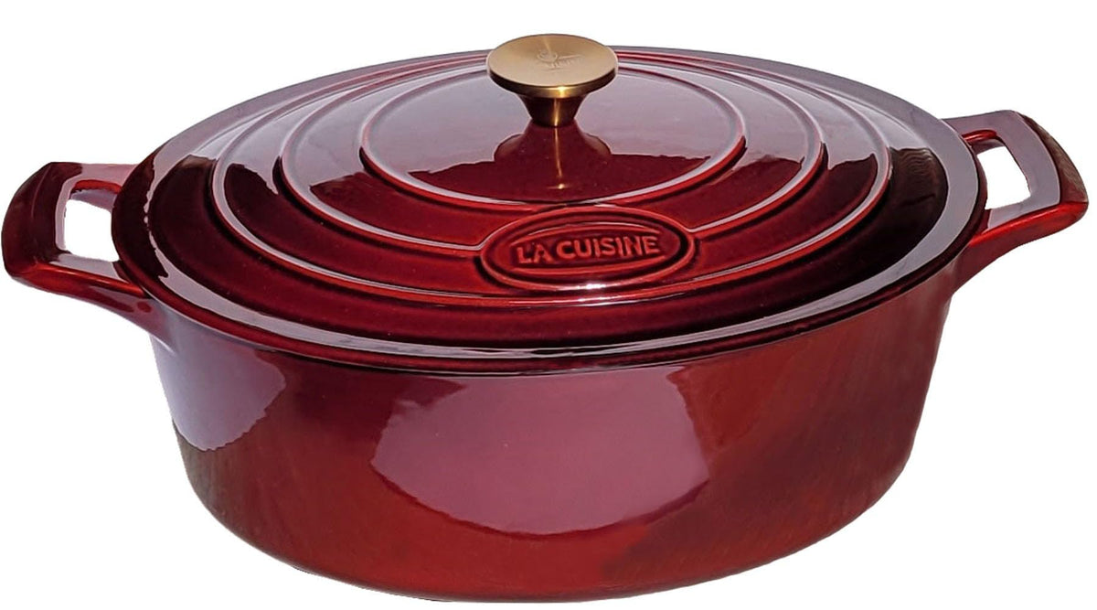 La Cuisine cazuela oval enlozada de cinco cuartos con tapa para servir directo a la mesa.