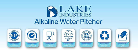 Lake Industries vertido de agua alcalina, beber rápidamente con sabor claro.