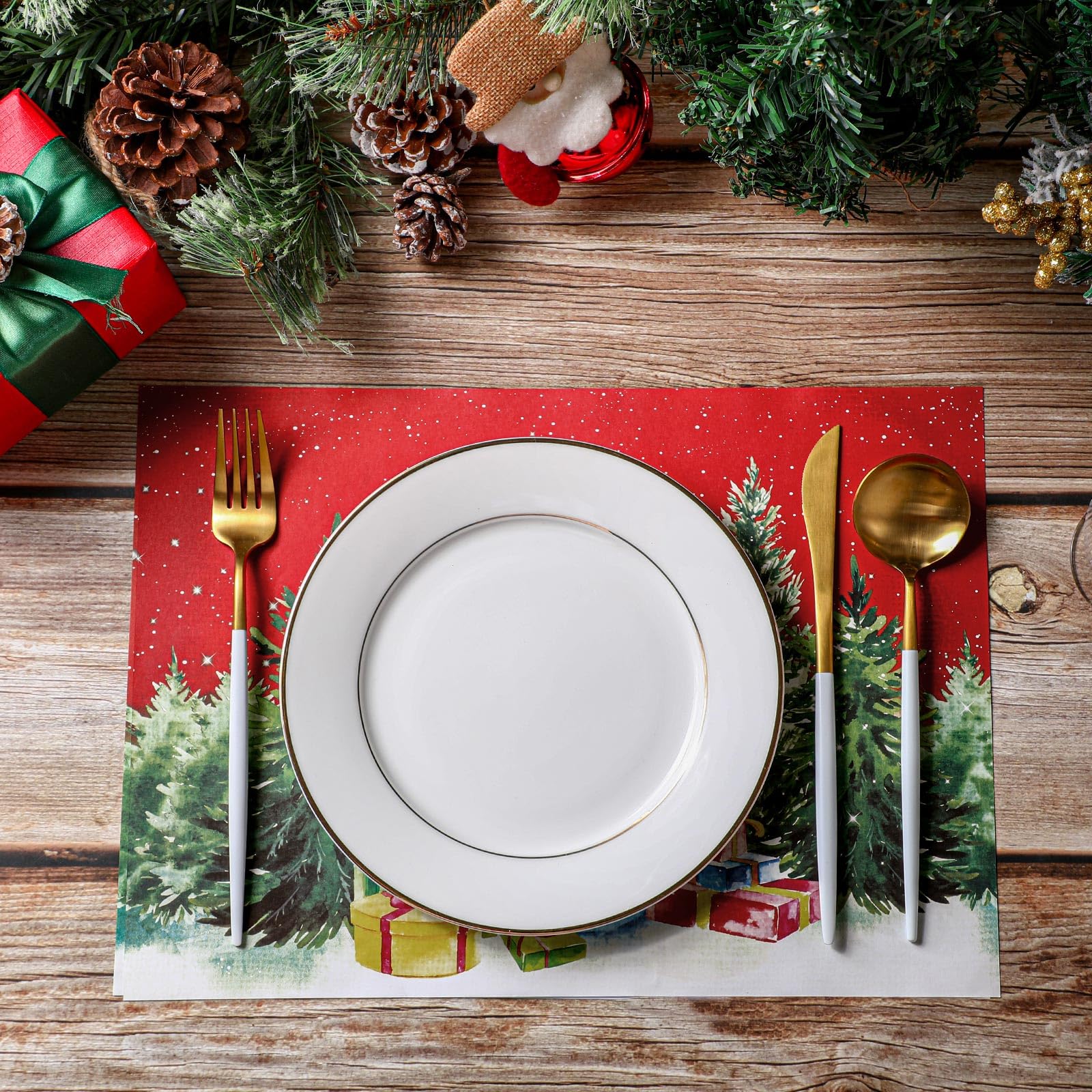 Diseño navideño con árbol y regalos para ambiente festivo.