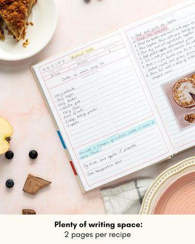 Lamare libro de recetas en blanco, interiores claros para escritura cómoda.