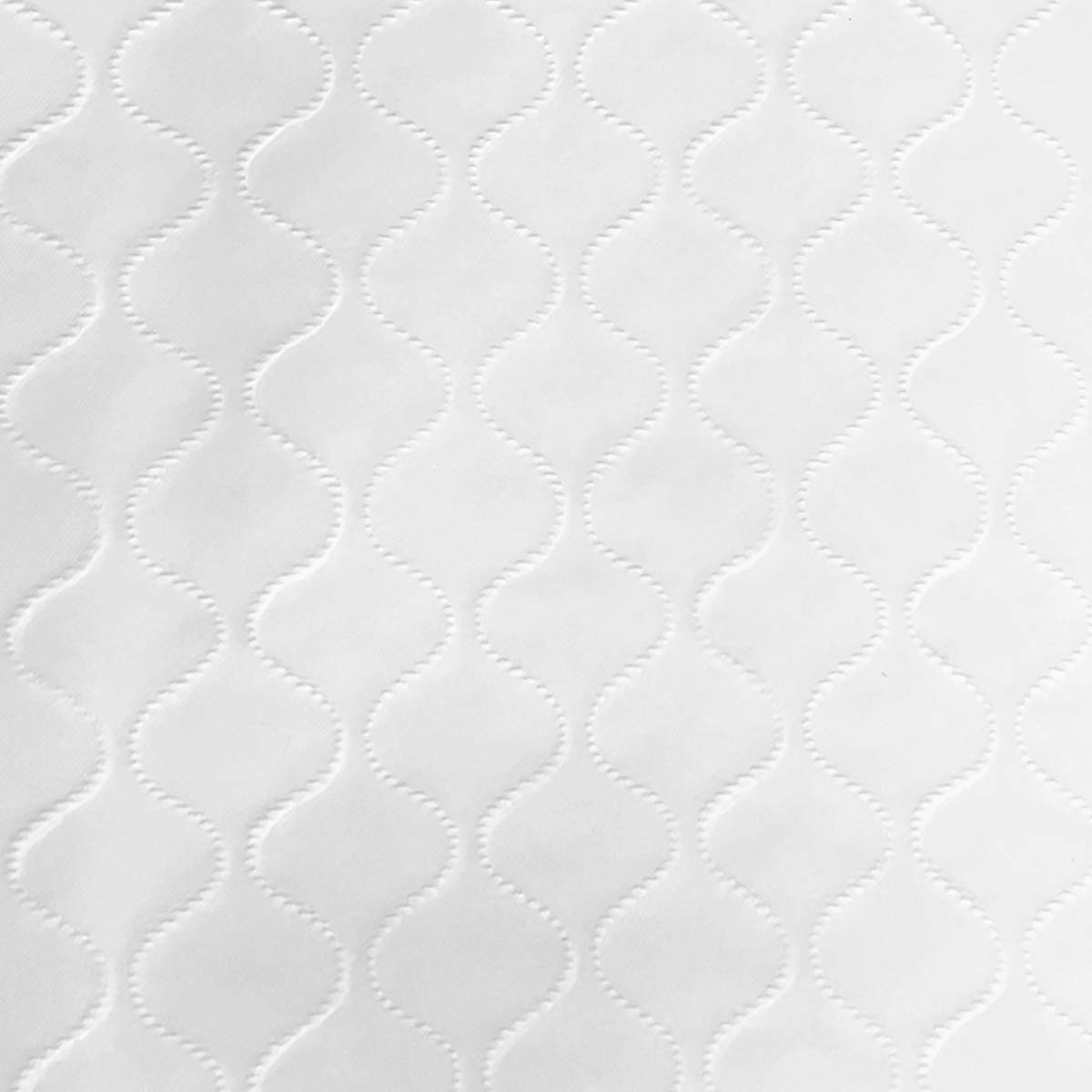 LAMINET protege contra derrames y arañazos, ideal para familias con niños y visitas.