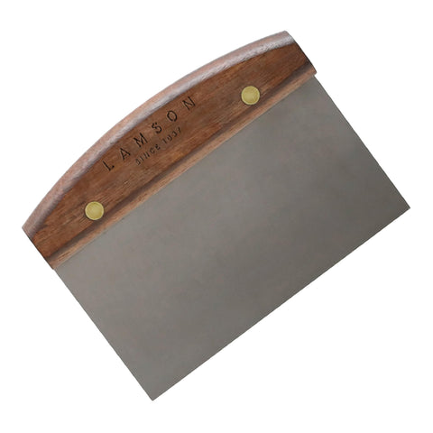 Lamson raspador de masa 4x6 para manejar masa con precisión.