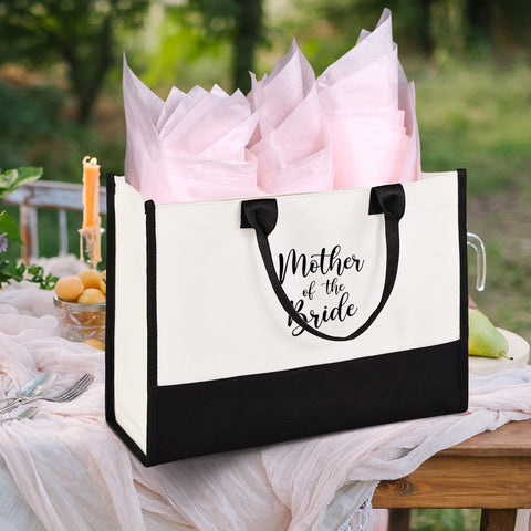 Estuche de maquillaje incluido, mantiene seguros los esenciales durante el evento.