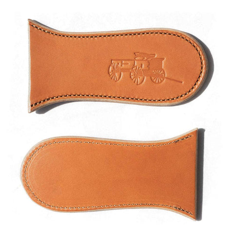 Lancaster Cast Iron: funda de cuero con patina natural por uso.
