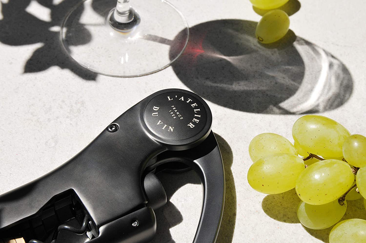 Caja regalo premium incluida con Oeno Motion de L'Atelier du Vin