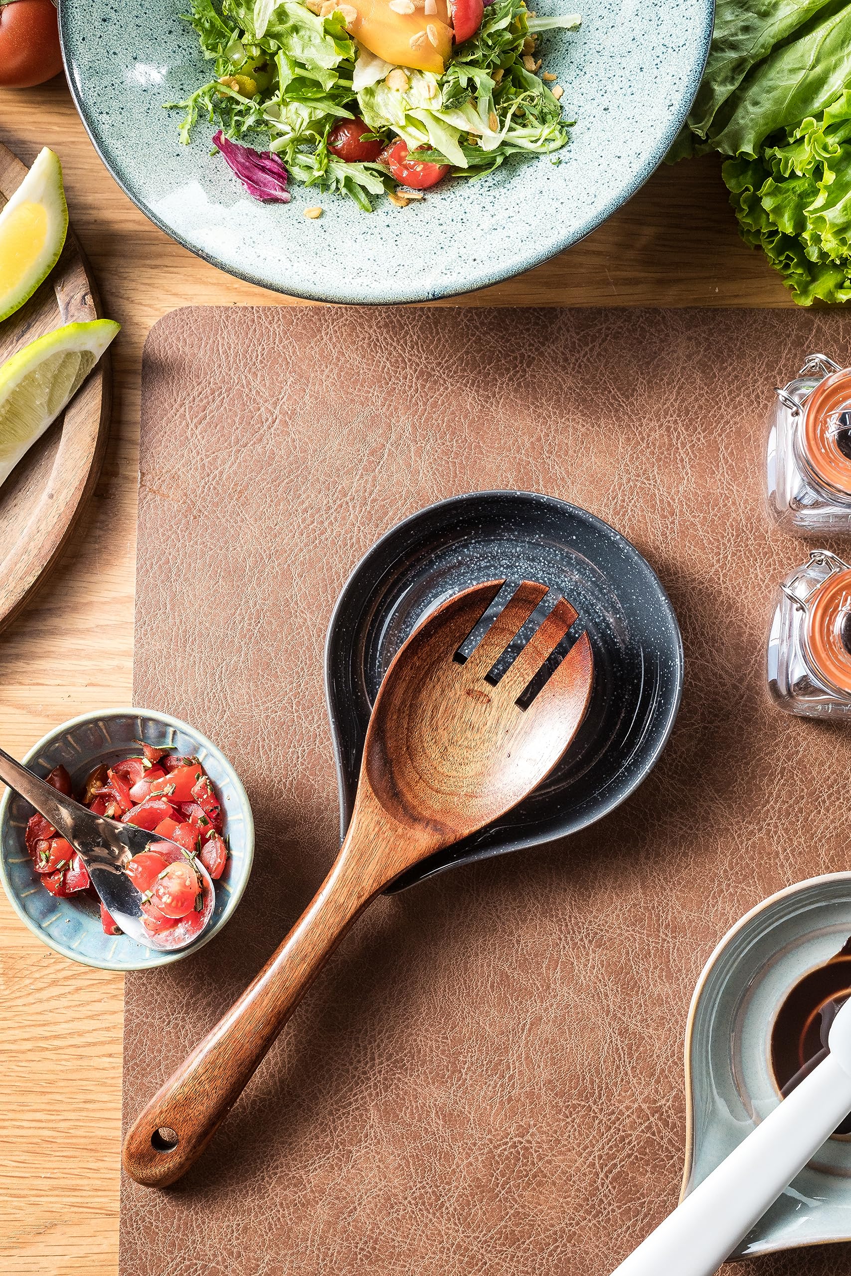 LAUCHUH diseño espiral elegante añade toque navideño a la cocina