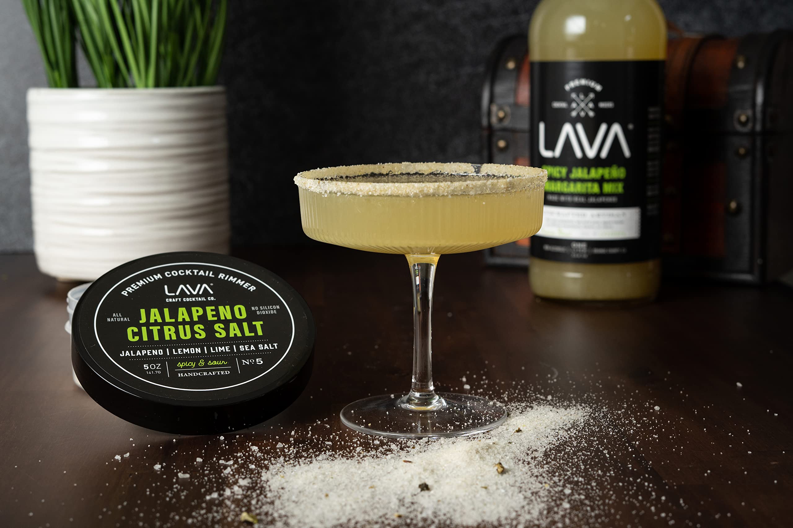 LAVA sal margarita tapa rosca boca ancha facilita almacenamiento y servicio