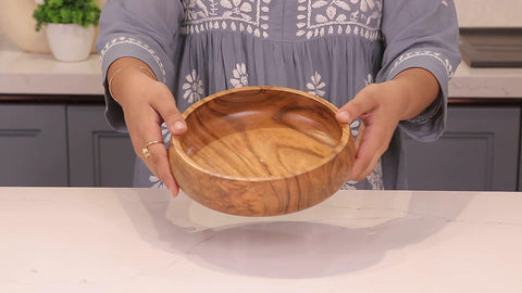 Cuenco de acacia de LAVAUX DESIGNS para pasta y snacks, recubrimiento apto para alimentos.