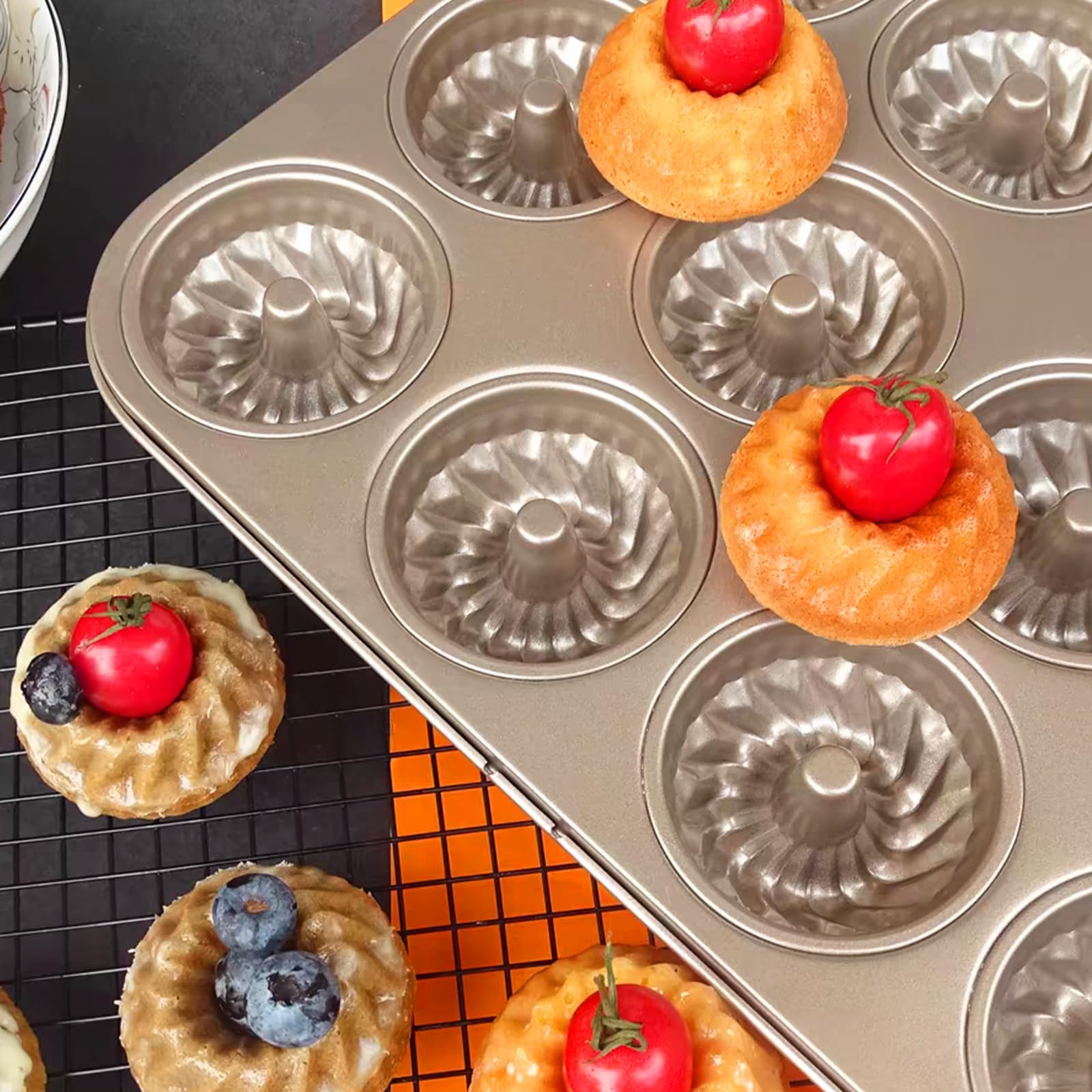 LDHHYH dos moldes Bundt para preparar postres mini fáciles.