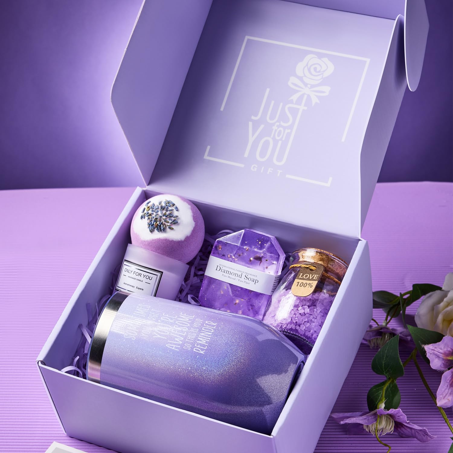 LE CADEAU vaso vino 20oz lavanda: regalo con mensaje, ideal para celebrar cumpleaños.