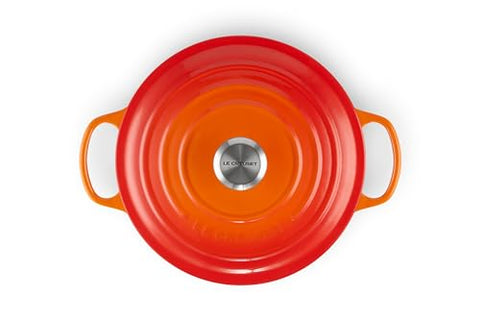 Le Creuset asa-bucle ancha facilita un agarre seguro al trasladar la olla.
