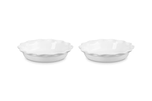 Le Creuset Borde escallado Molde-pie, borde decorativo que facilita cortar porciones limpias.