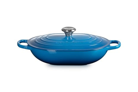 Le Creuset cazuela oval enamelada interior claro facilita ver cocción.