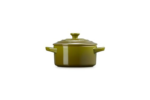 Le Creuset cocotte mini oliva, ideal para gratinados y postres en porciones.