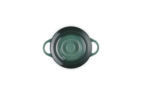 Le Creuset Cocotte mini mantiene el calor para servir platos cálidos