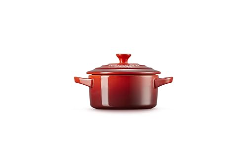 Le Creuset Cocotte mini cerise, borde claro interior suave para liberar alimentos