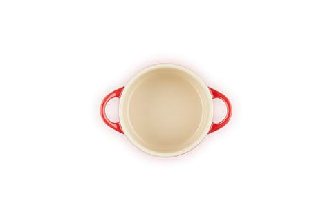 Le Creuset Cocotte mini cerise, interior esmaltado facilita desmoldar y limpieza