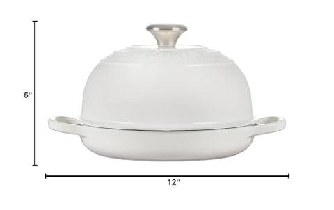 Le Creuset diseño ergonómico manejo cómodo al sacar y entregar el pan