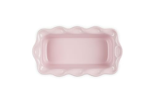 Le Creuset esmalte colorido antiadherente facilita limpieza rápida tras hornear.
