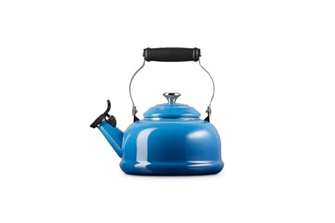 Detalle del pitido fijo de Le Creuset que avisa hervor para té o café.
