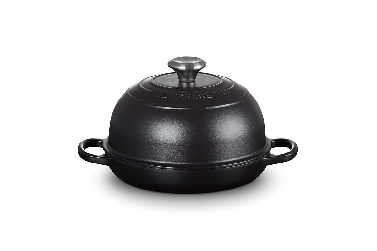 Le Creuset Horno de Pan Licorice, exterior elegante para hornear pan con acabado resistente.