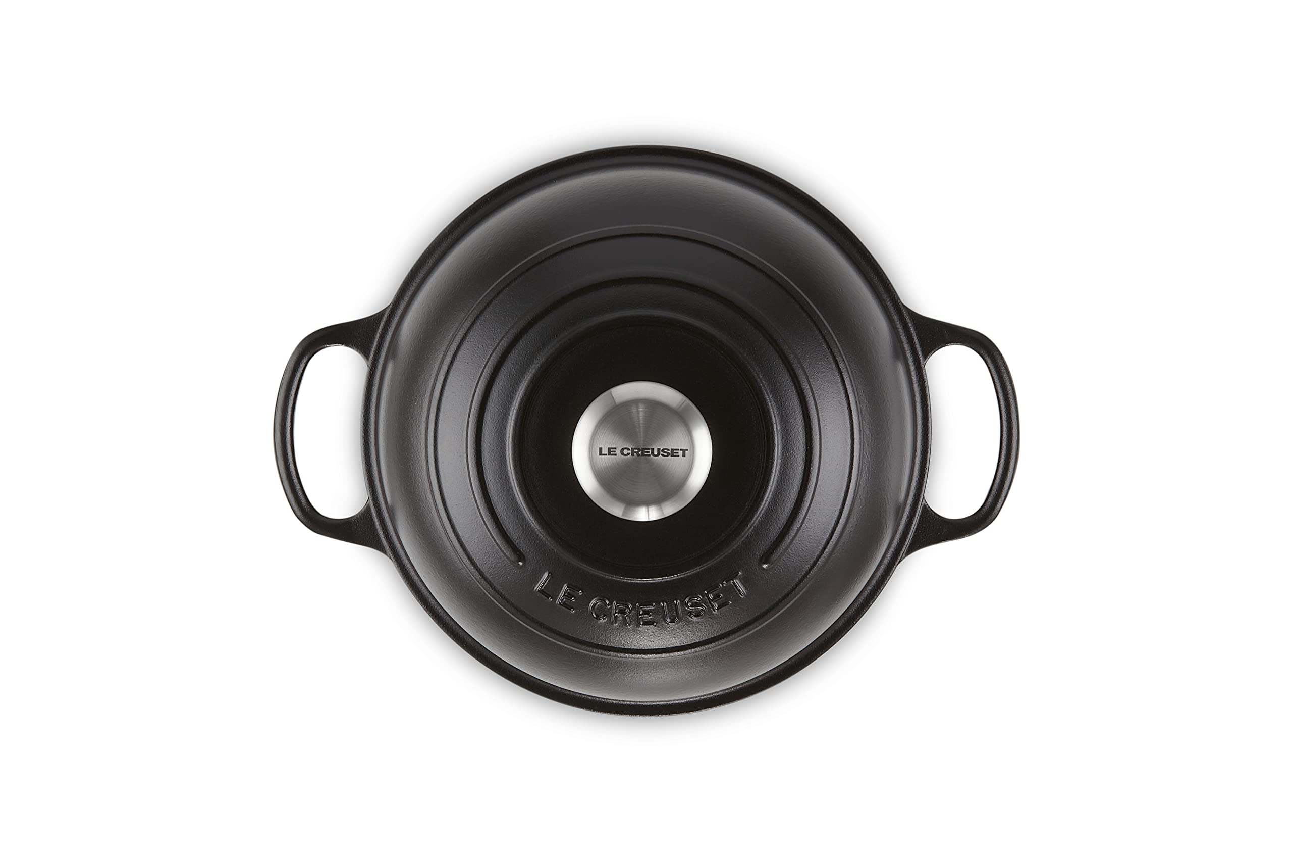 Le Creuset Horno de Pan Licorice, tapa domo que mantiene vapor para una miga crujiente.