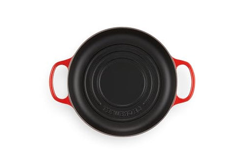 Le Creuset Horno Interior Esmaltado Mate Negro: superficie fácil de limpiar