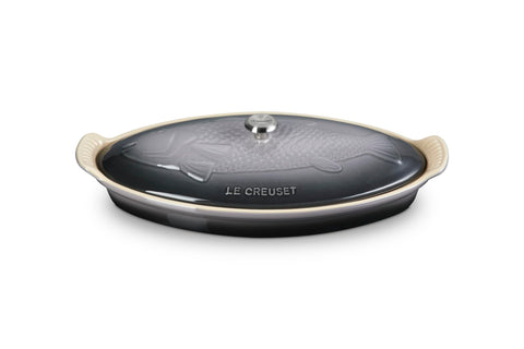 Le Creuset horno para pescado ovalado, distribución uniforme para resultados deliciosos.