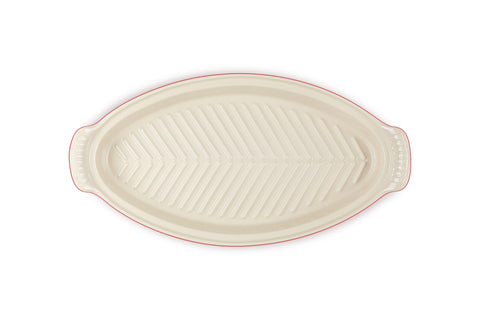 Le Creuset interior esmaltado facilita desmoldar y limpiar rápidamente.