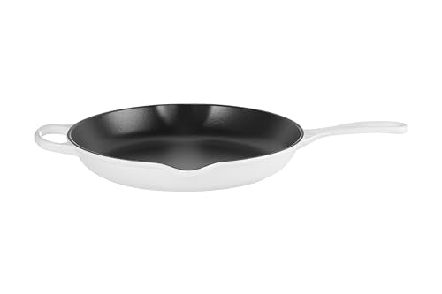 Interior esmaltado negro satinado de Le Creuset facilita la limpieza.